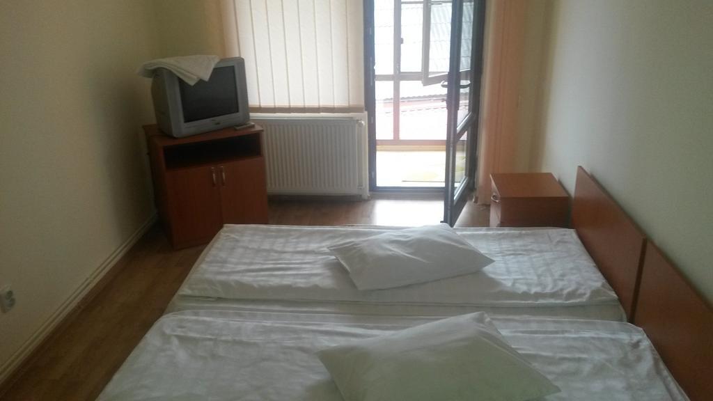 Pensiunea Adi Сэпынца Номер фото